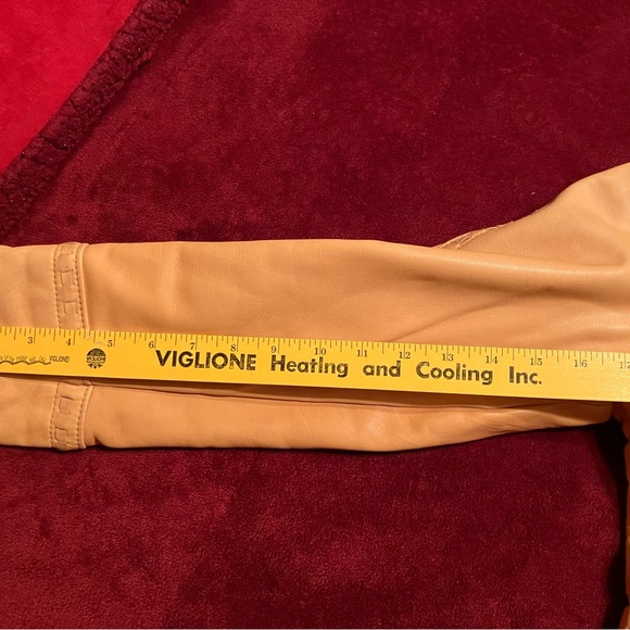 Vintage Ms. Pioneer western leather coat, size 10, detailed stitching. - Picture 8 of 16